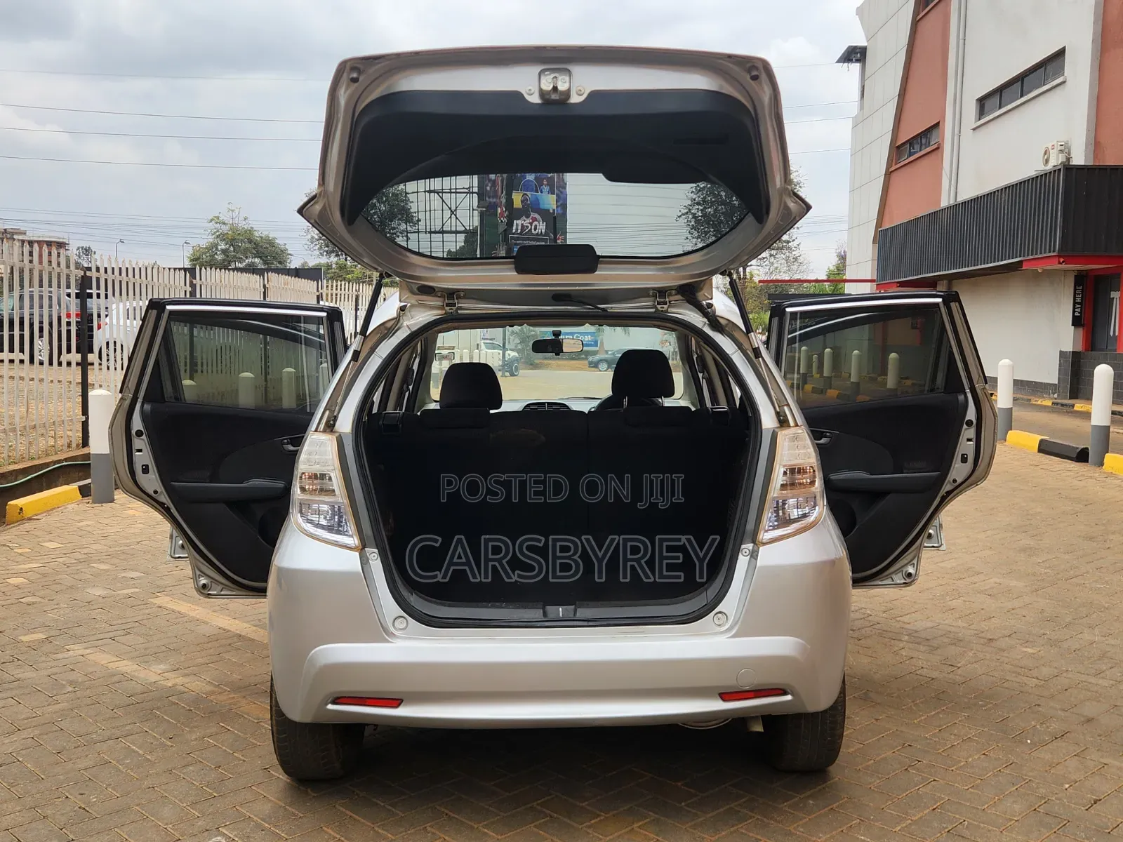 Honda Fit 2012 Silver