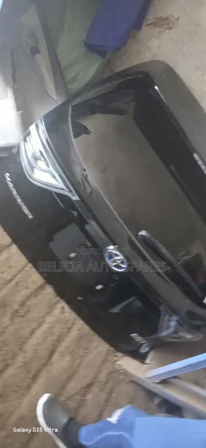 Toyota Harrier 2015 Automatic Boot