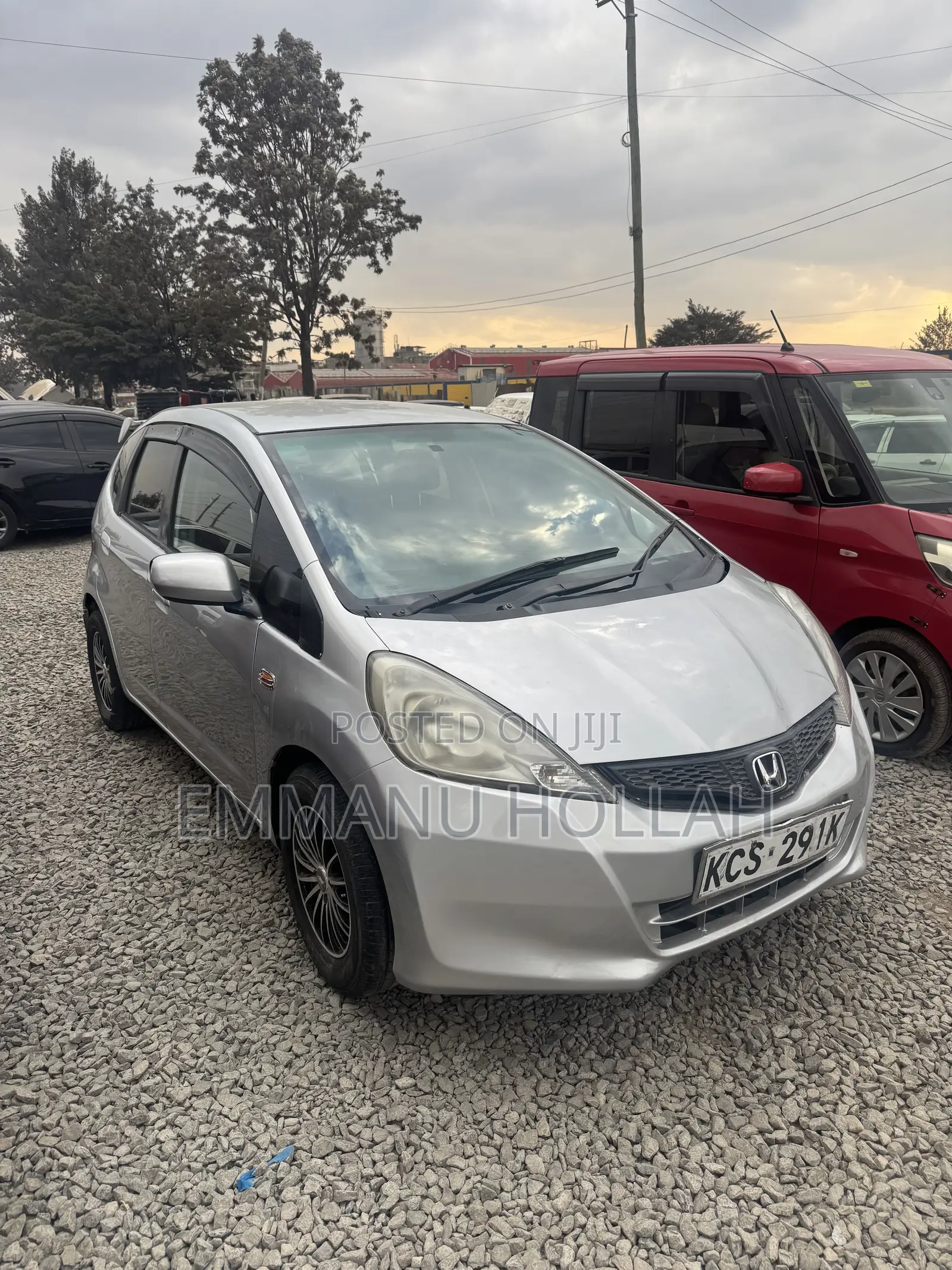 Honda Fit Automatic 2011 Silver