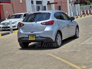 Mazda Demio 2017 Silver