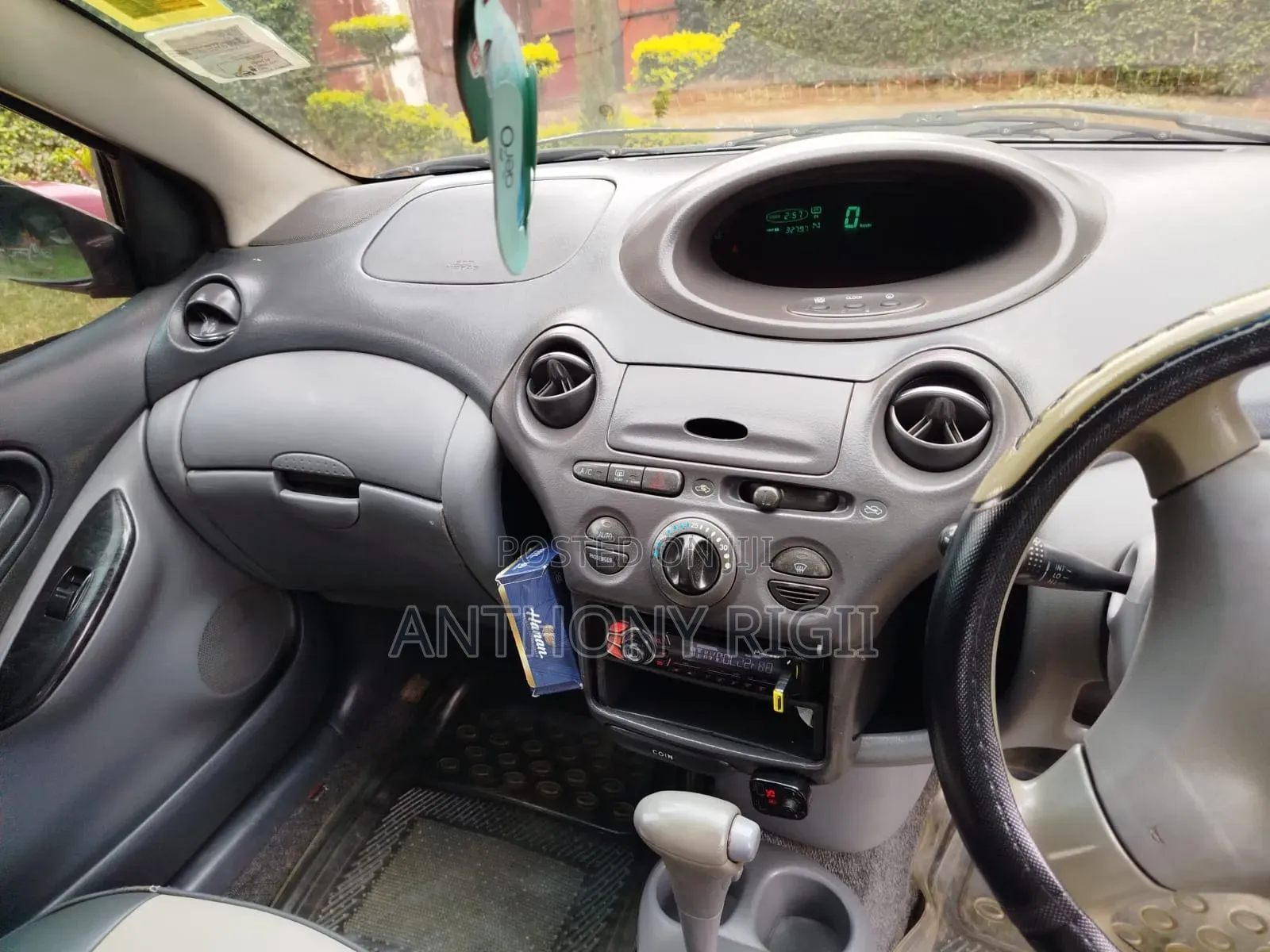 Toyota Vitz 2001 Burgundy