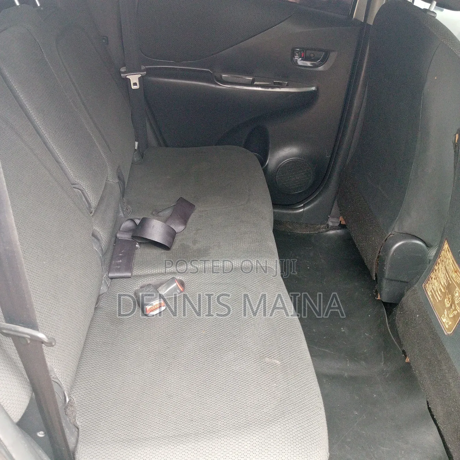 Toyota Ractis 1.3 FWD 2010 Silver