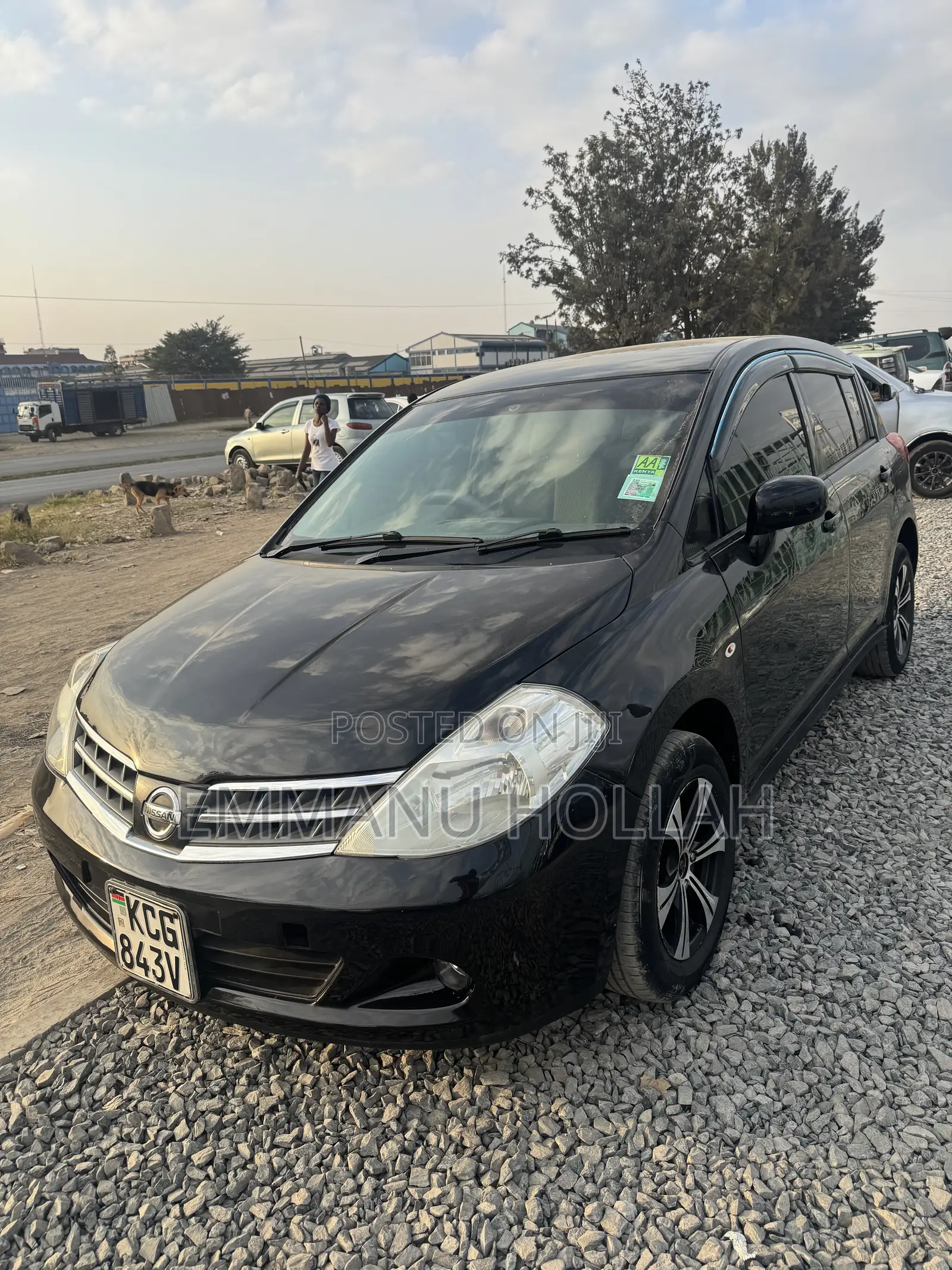 Nissan Tiida 2010 Black