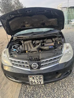 Nissan Tiida 2010 Black
