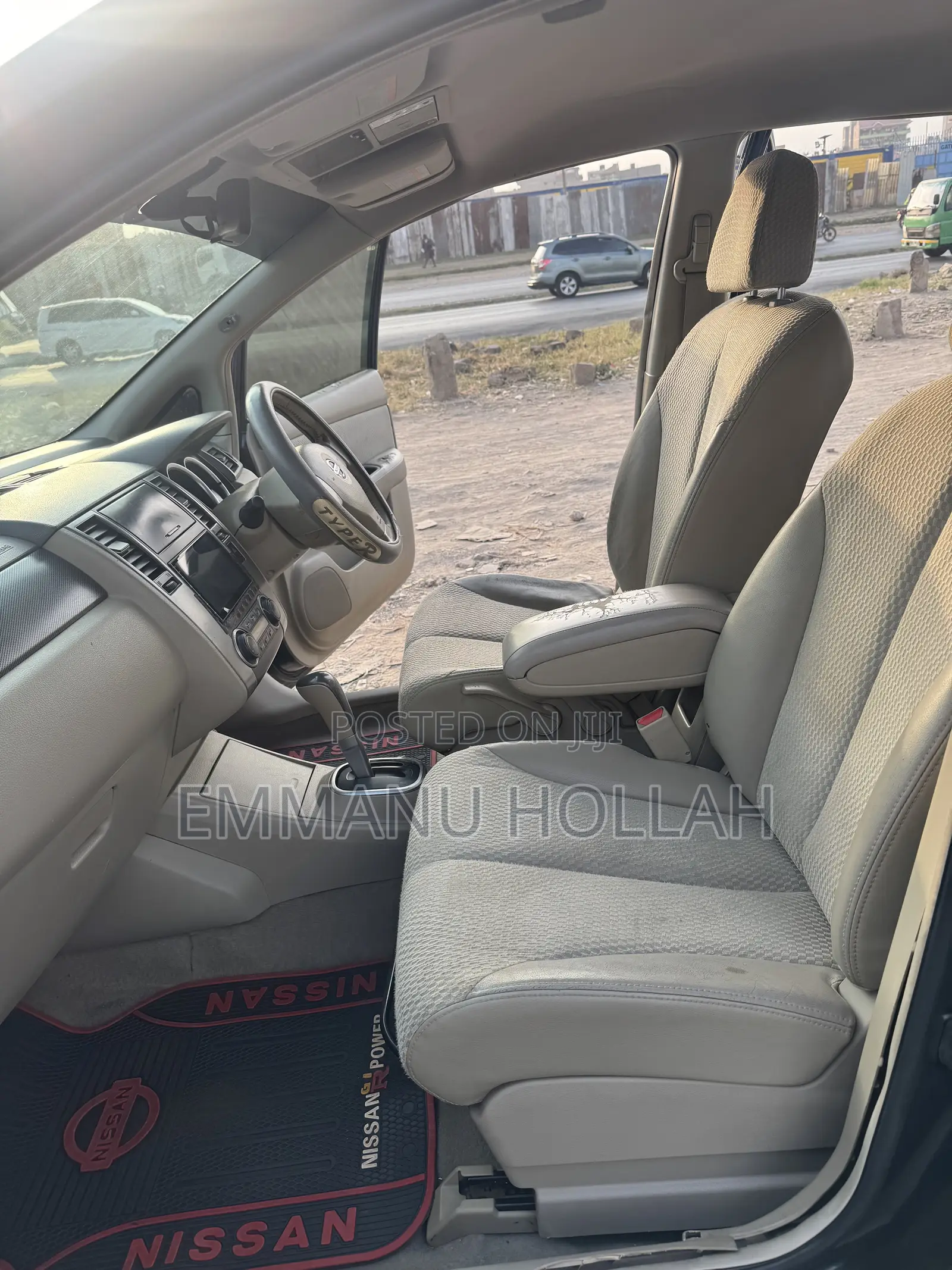 Nissan Tiida 2010 Black