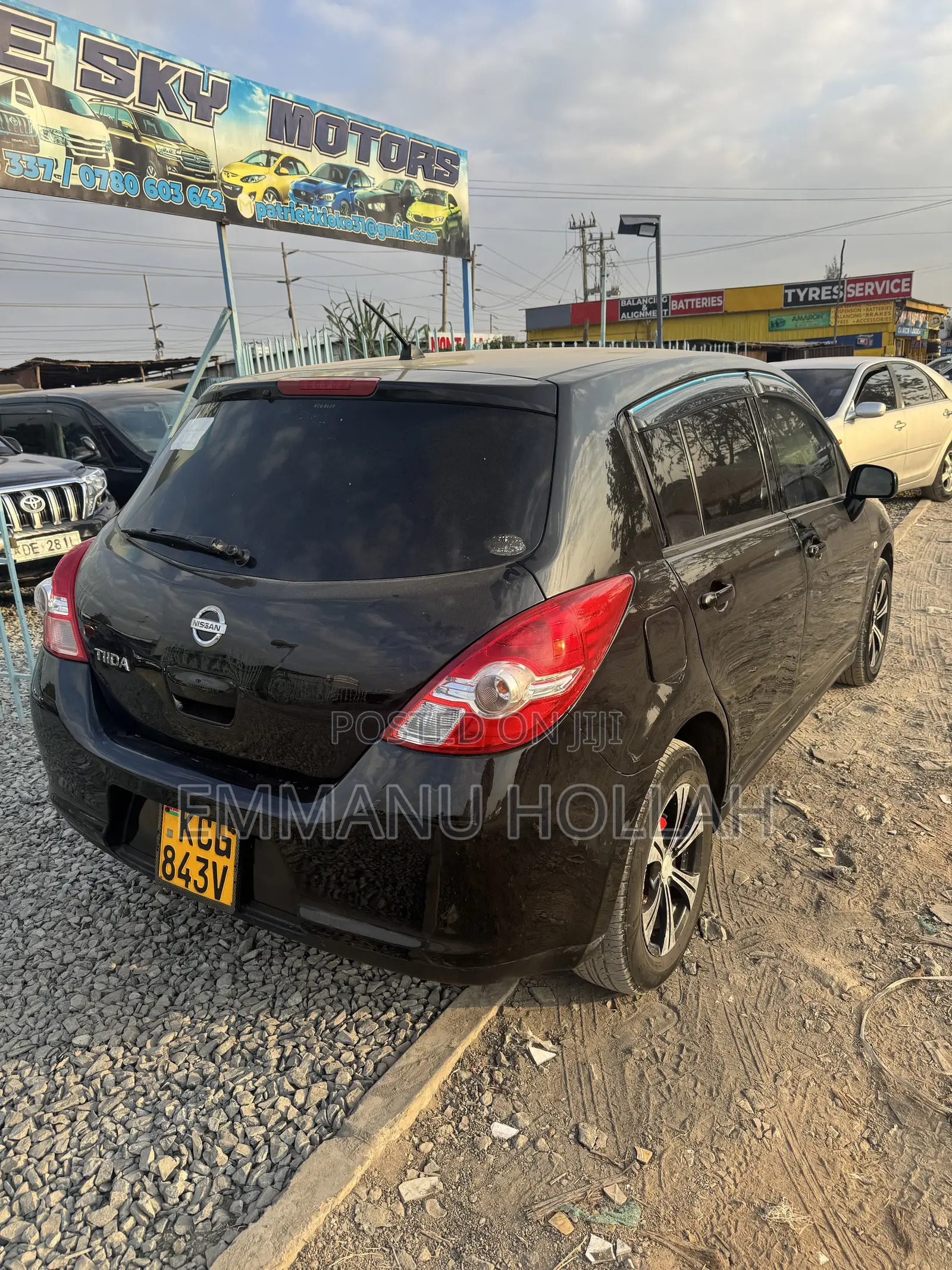Nissan Tiida 2010 Black