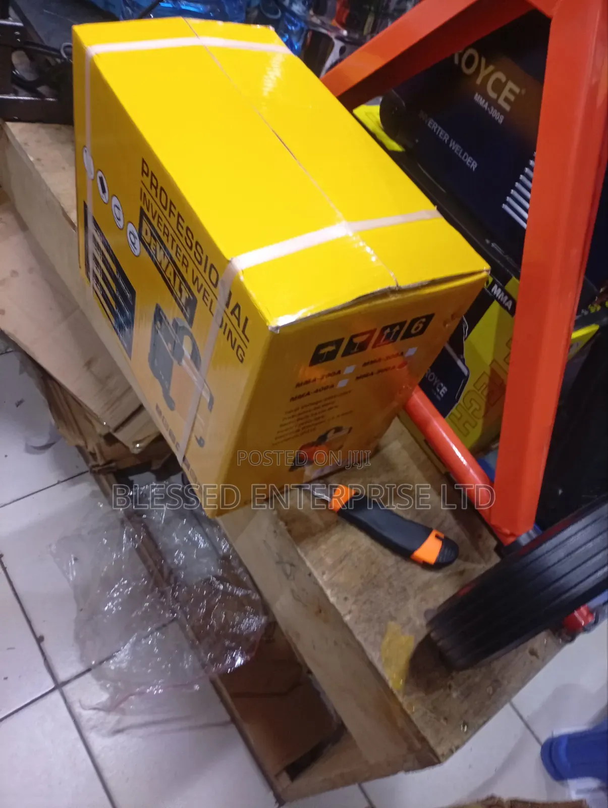 Commercial DeWalt Welding Machine/Welding