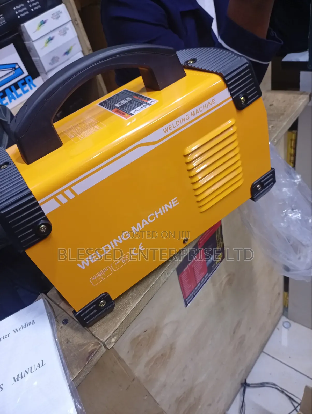 Commercial DeWalt Welding Machine/Welding