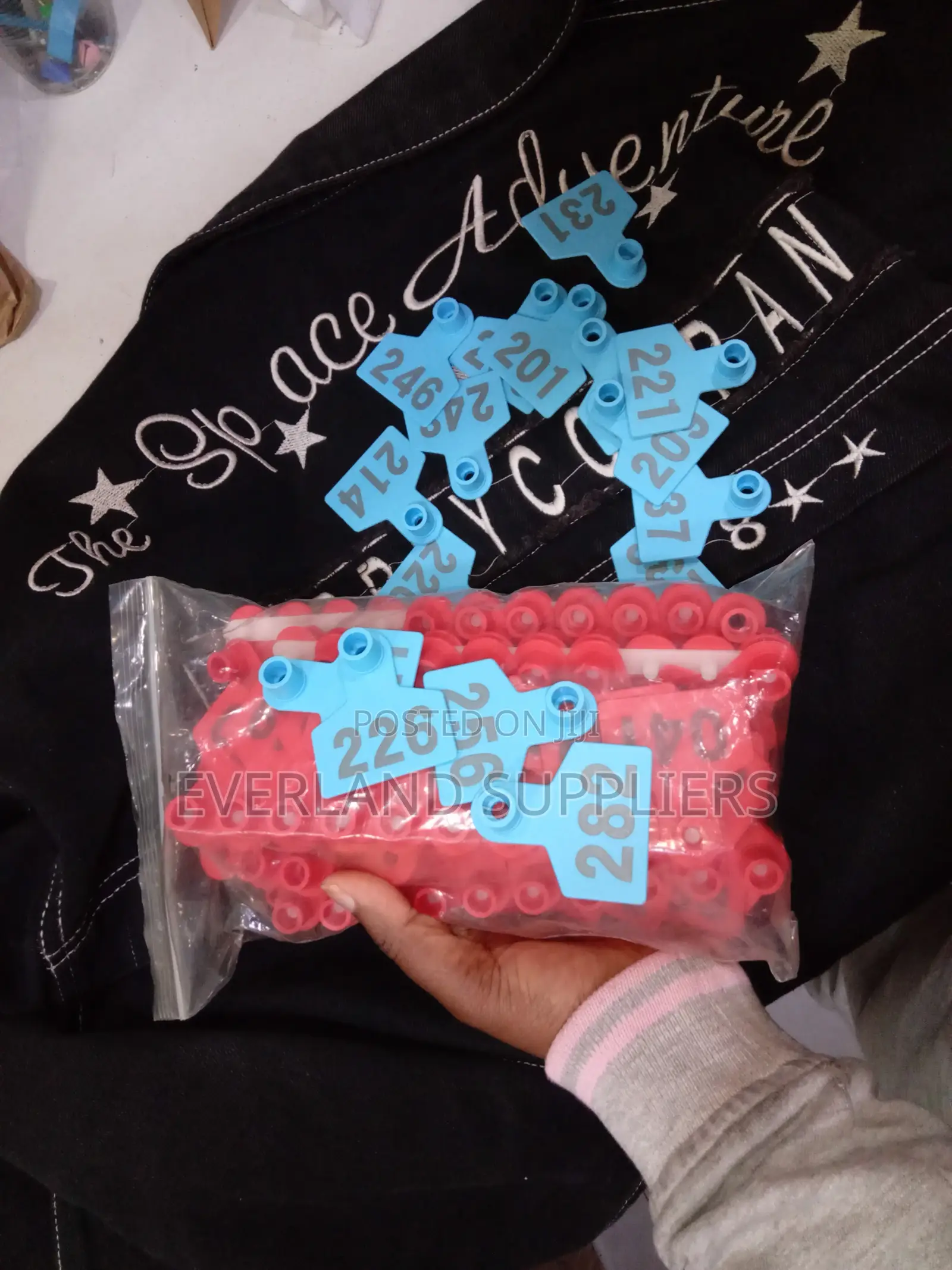 Ear Tags - Outdoor Ready 100 PCS