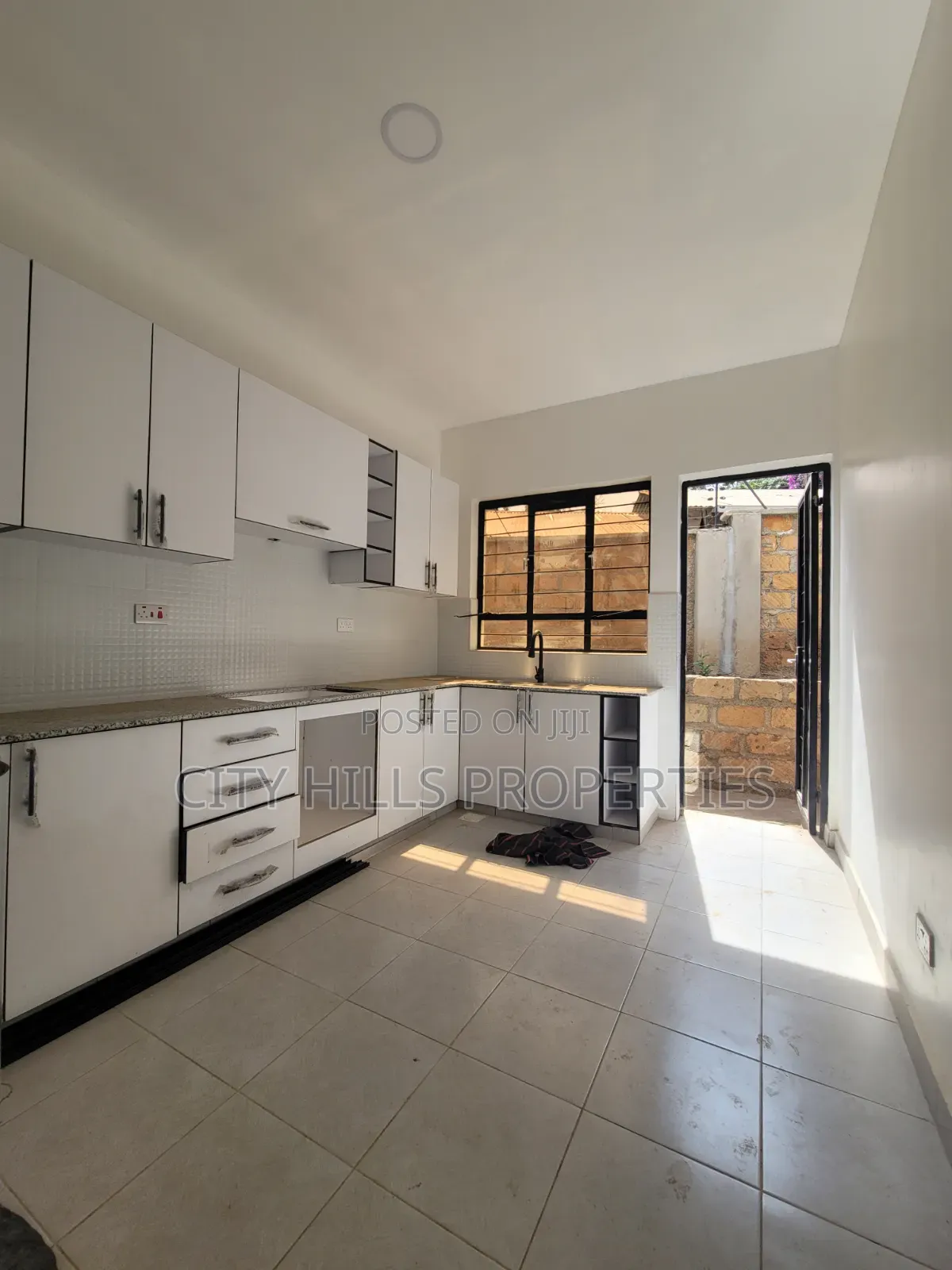 3bdrm Bungalow in Ngong CBD for rent