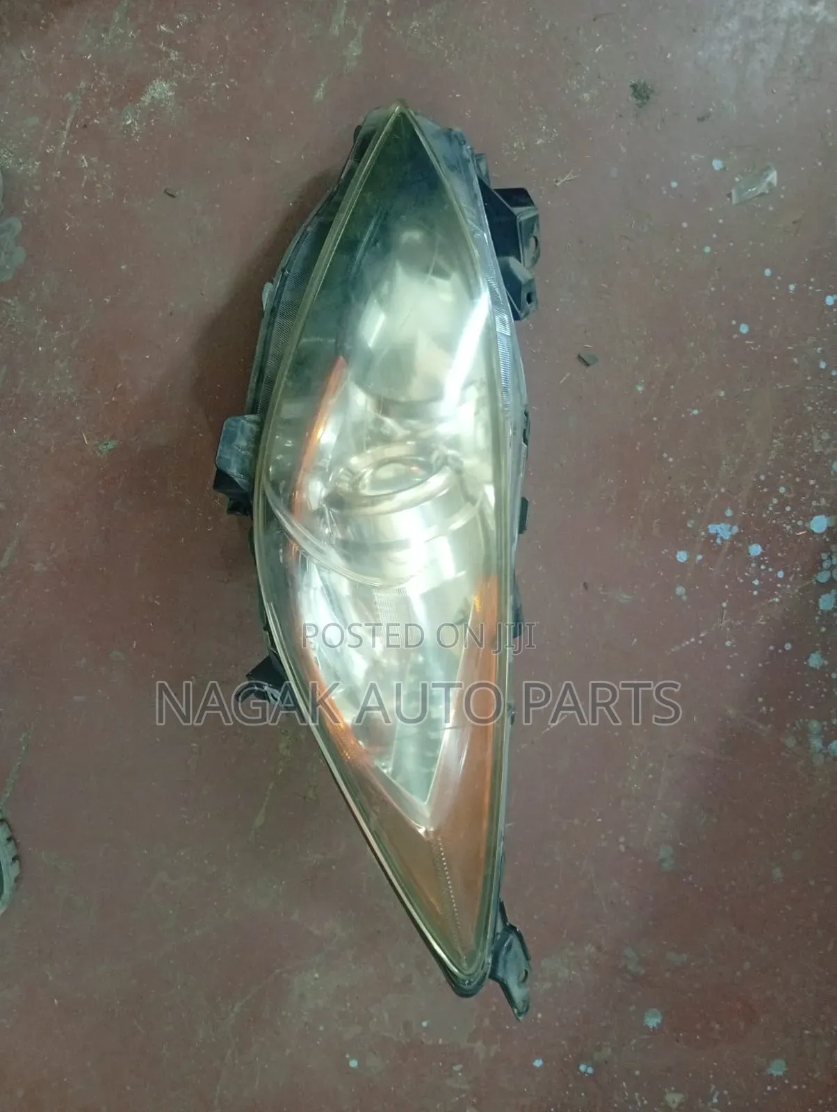 Axela 2010 Headlight Non Xenon