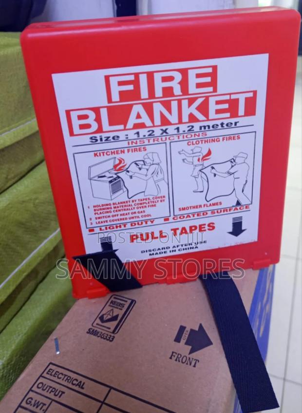 Kitchen Fire Blanket for Cooking Oil & Clothing Fires