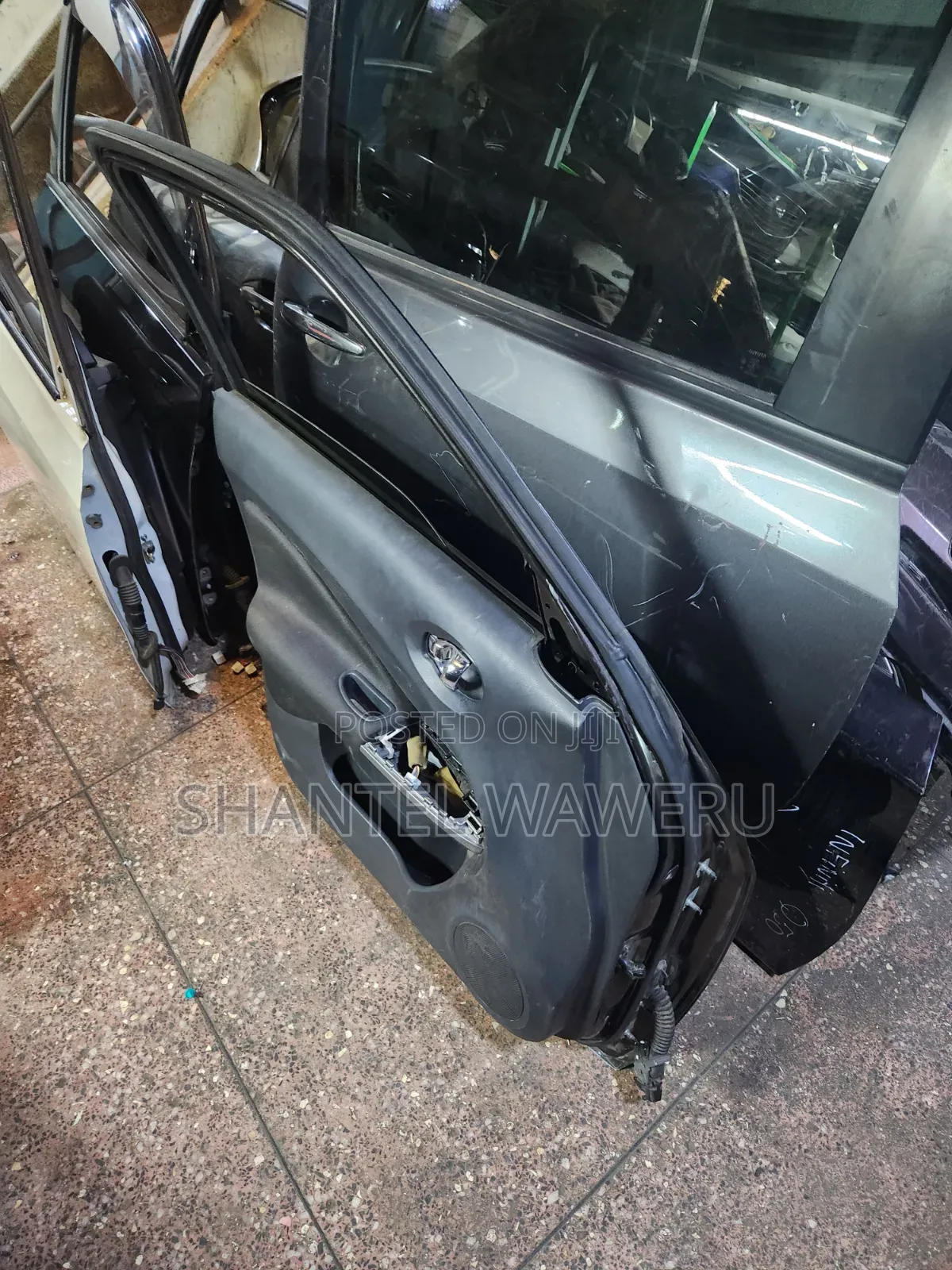Nissan Juke Front Left Door 2010