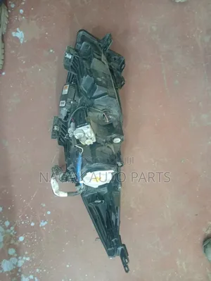 Mazda Axela 2010 Headlight Xenon Type