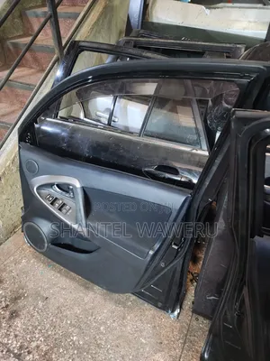 Lav 4 Ac36 2012 Front Right Side Door