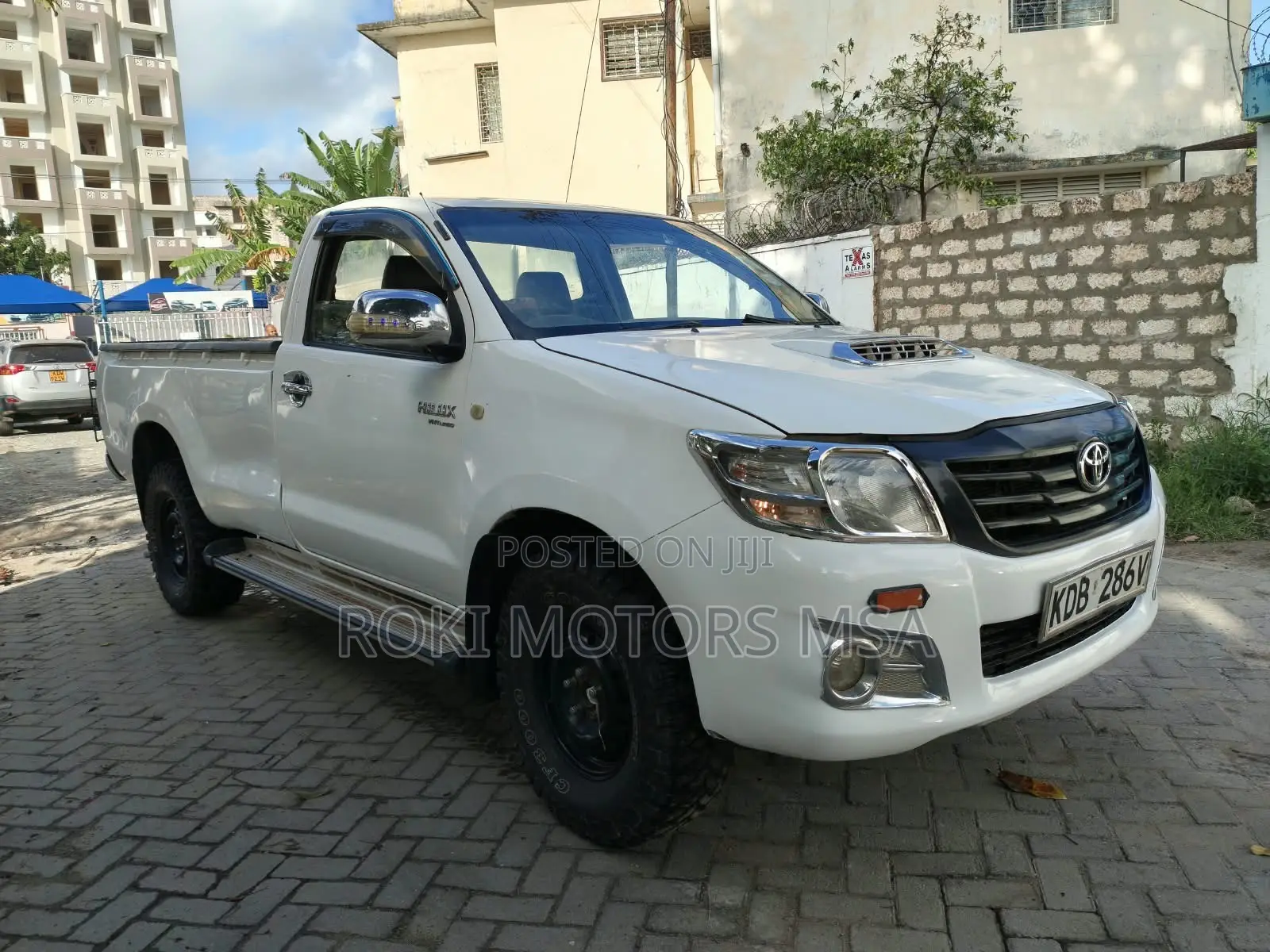 Toyota Hilux 2014 White