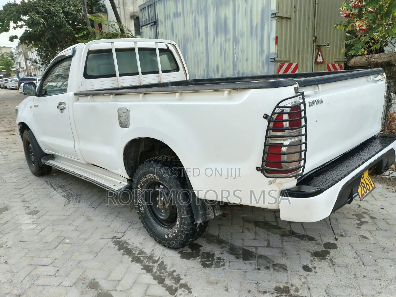Toyota Hilux 2014 White