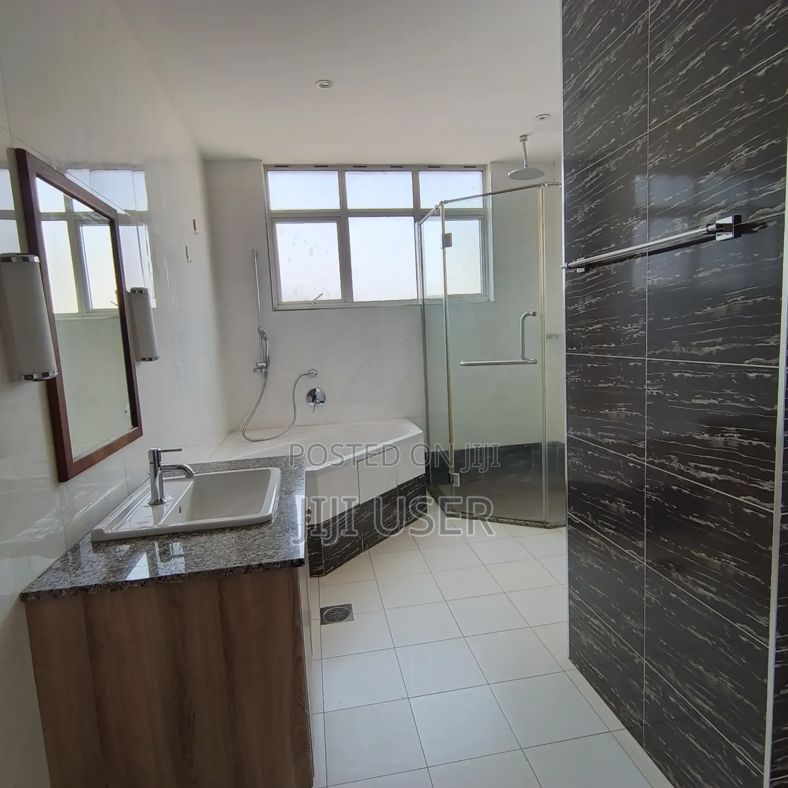4bdrm Penthouse in Parklands for rent