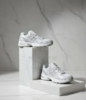 New Balance 740