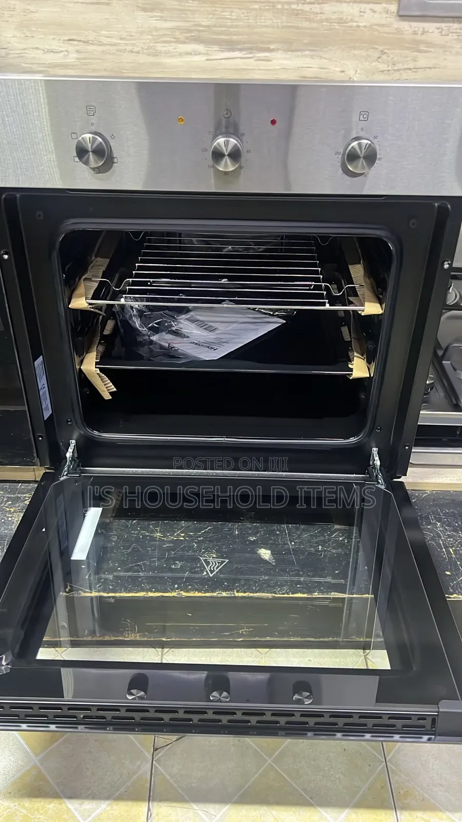 Hisense 75L Built in Oven