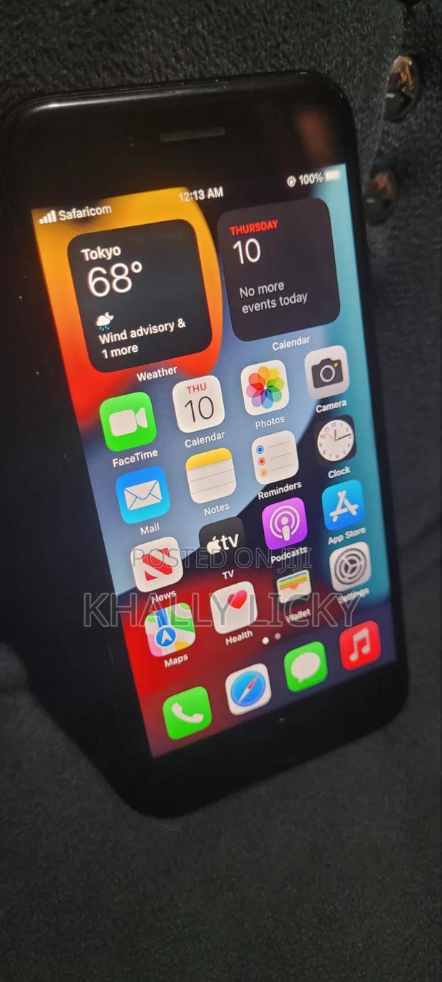 Apple iPhone 7 Plus 128 GB Black - main view