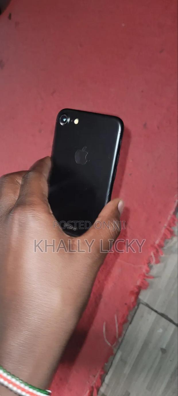 Apple iPhone 7 Plus 128 GB Black - thumbnail 3