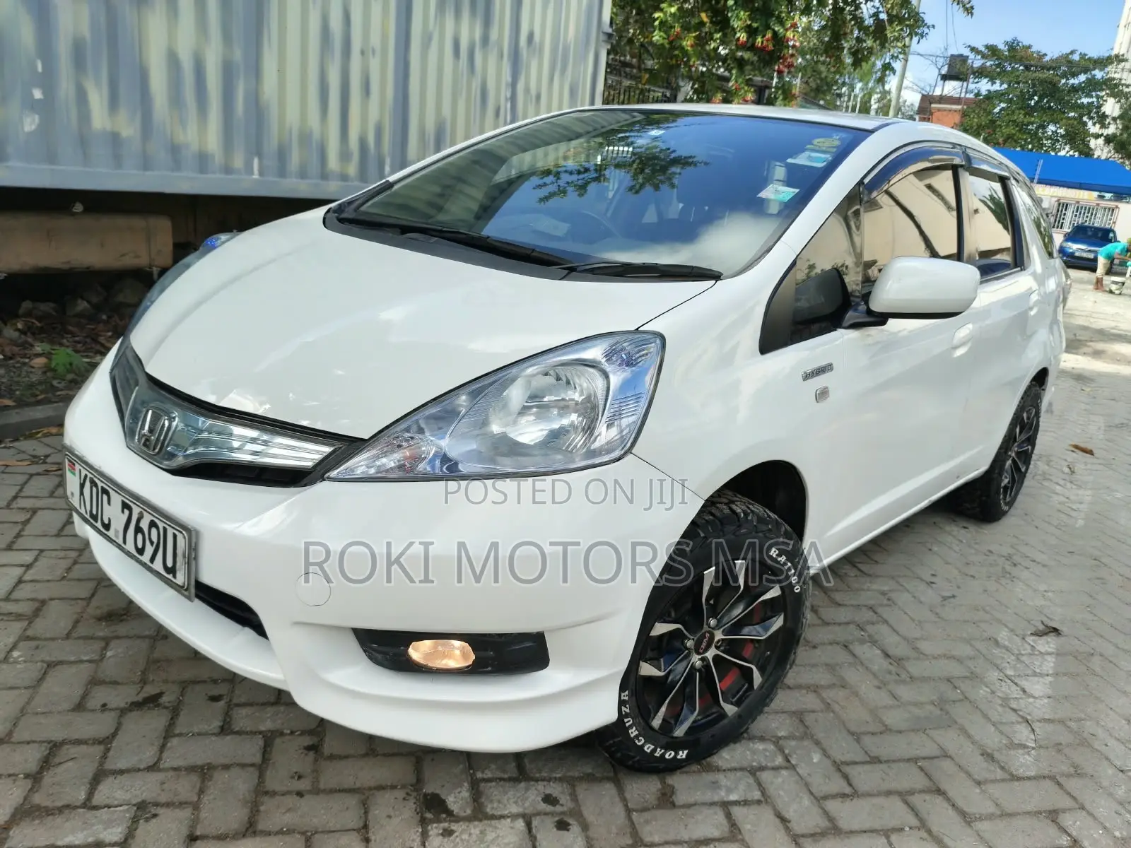 Honda Fit Shuttle 2014 White