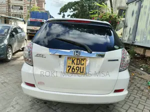 Honda Fit Shuttle 2014 White