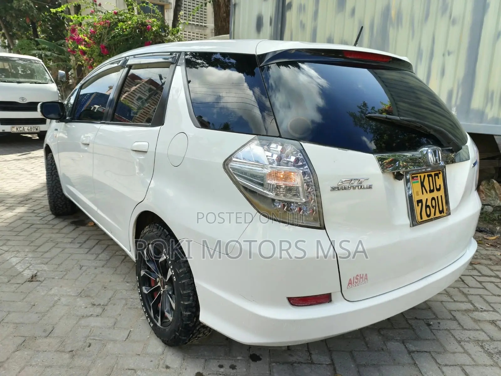 Honda Fit Shuttle 2014 White