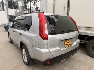 Nissan X-Trail 2013 Silver