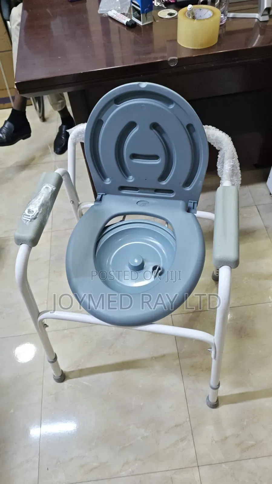 Commode Chair