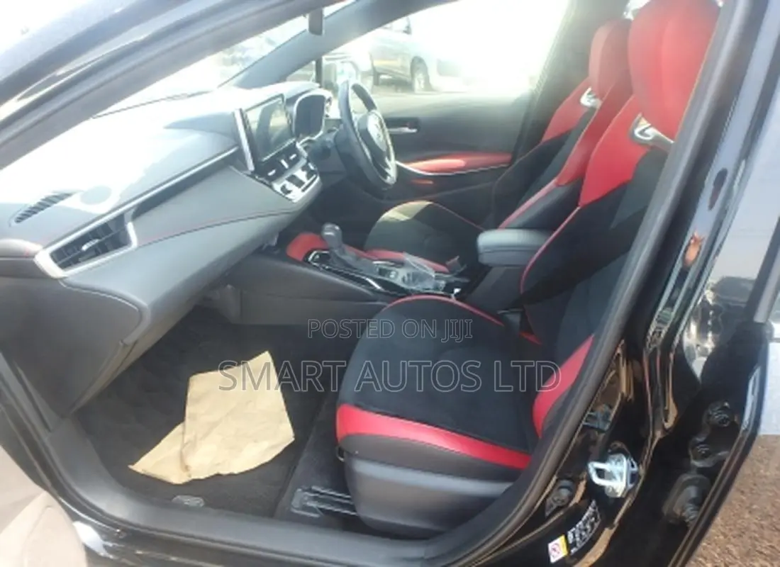 Toyota Corolla LE Eco (1.8L 4cyl 2A) 2018 Black