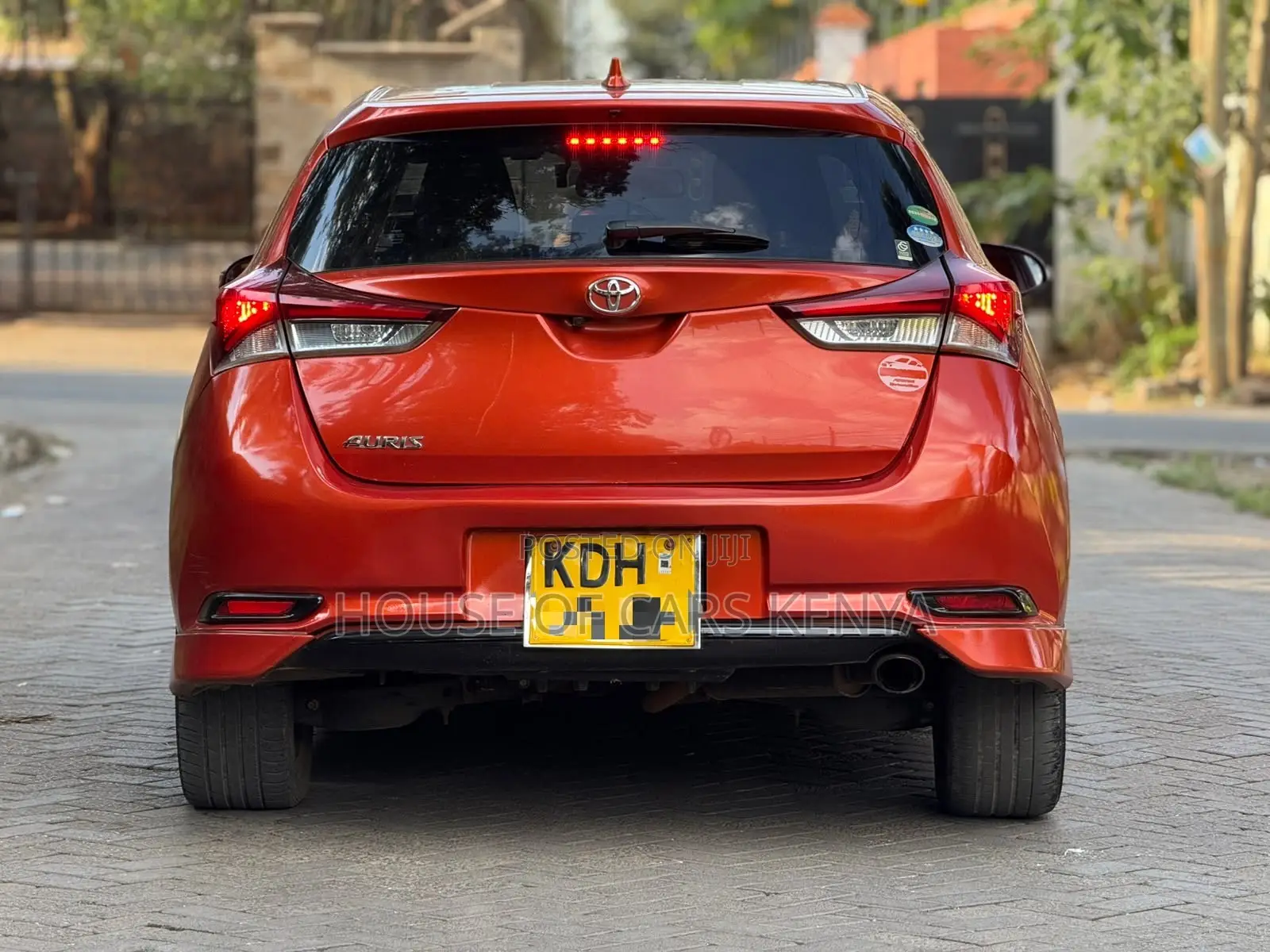 Toyota Auris 2016 Orange