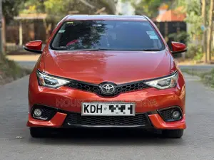 Toyota Auris 2016 Orange