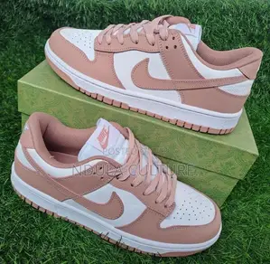 Nike Dunk Low Rose Whisper