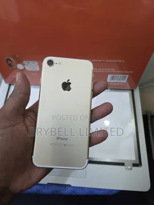 Apple iPhone 7 32 GB Gold