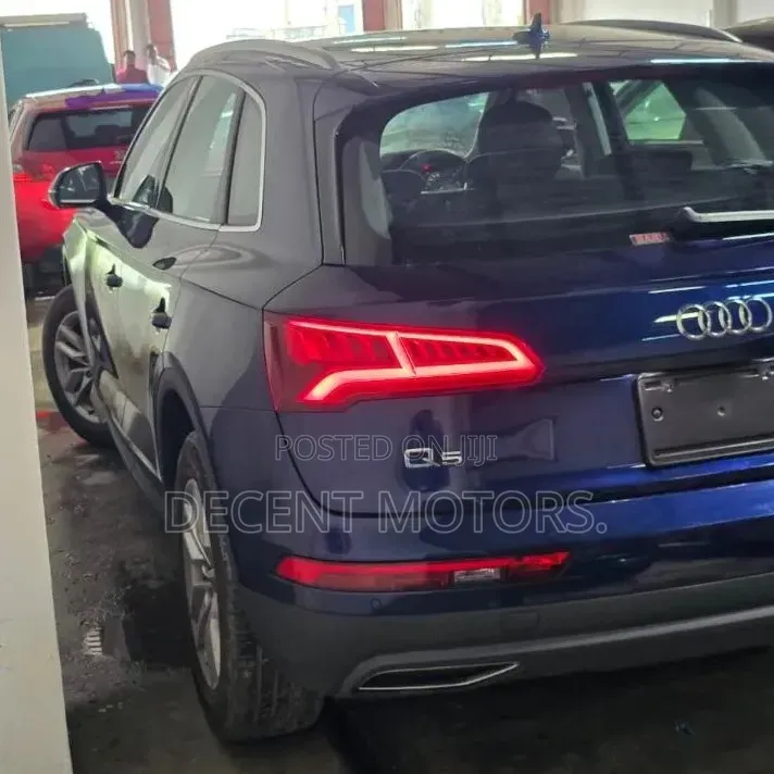 Audi Q5 2.0T Premium AWD quattro 2019 Blue