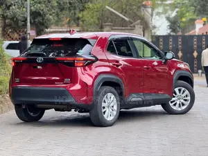 Toyota Yaris Cross 2021 Red