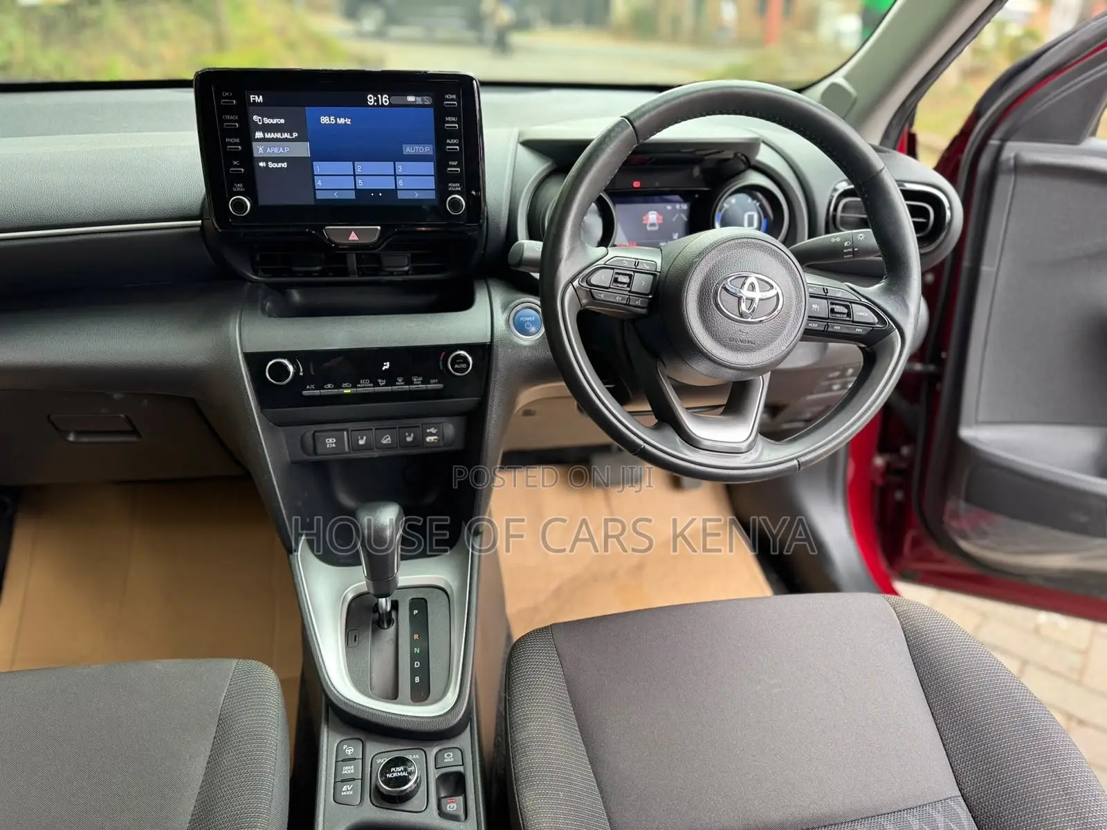 Toyota Yaris Cross 2021 Red