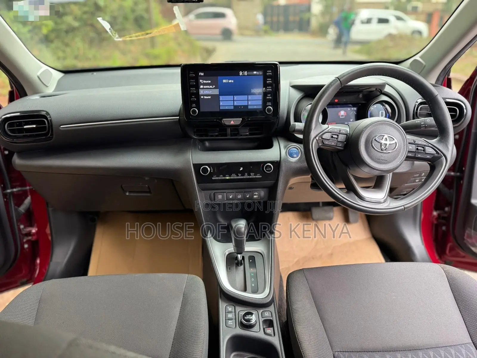 Toyota Yaris Cross 2021 Red