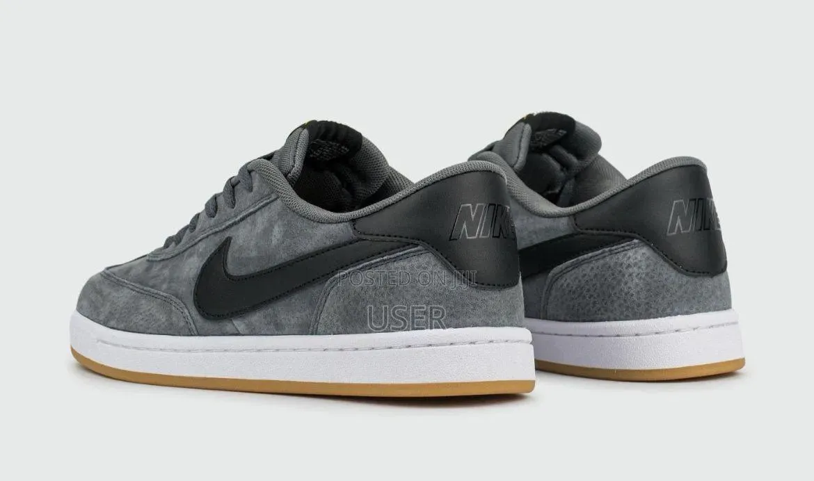 Nike SB Classic