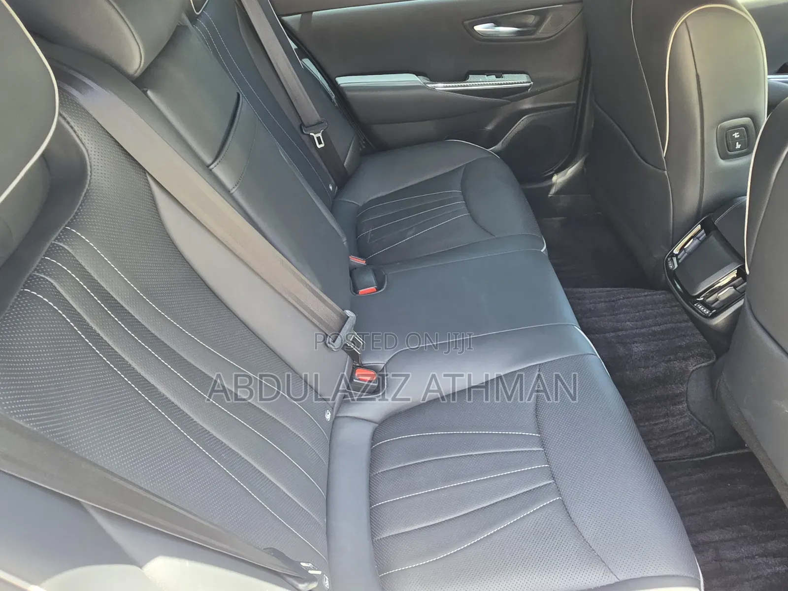 Toyota Crown 2019 White