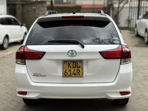 Toyota Corolla Fielder 1.5 Petrol FWD 2016 White
