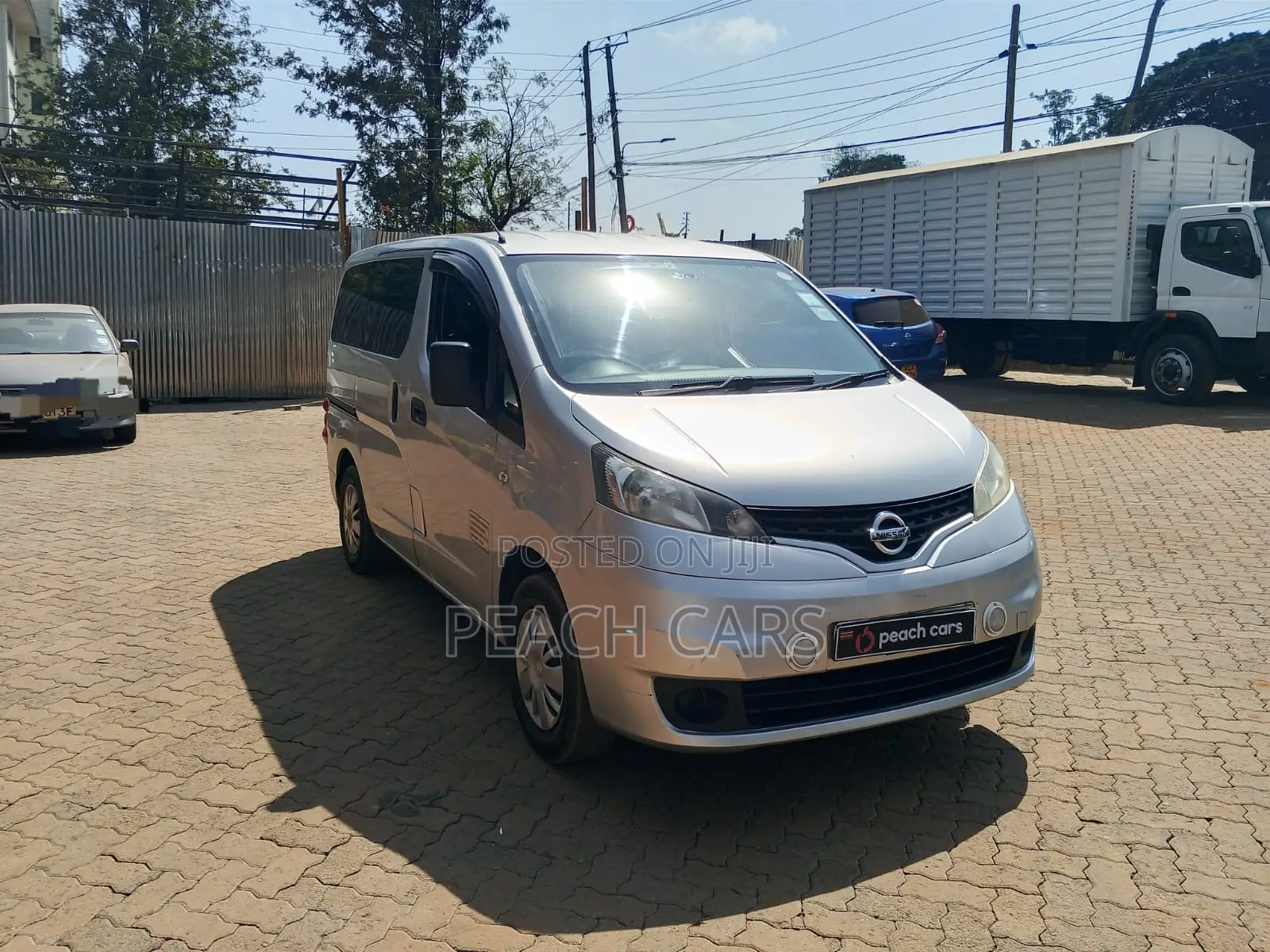 Nissan NV350 2015 Silver