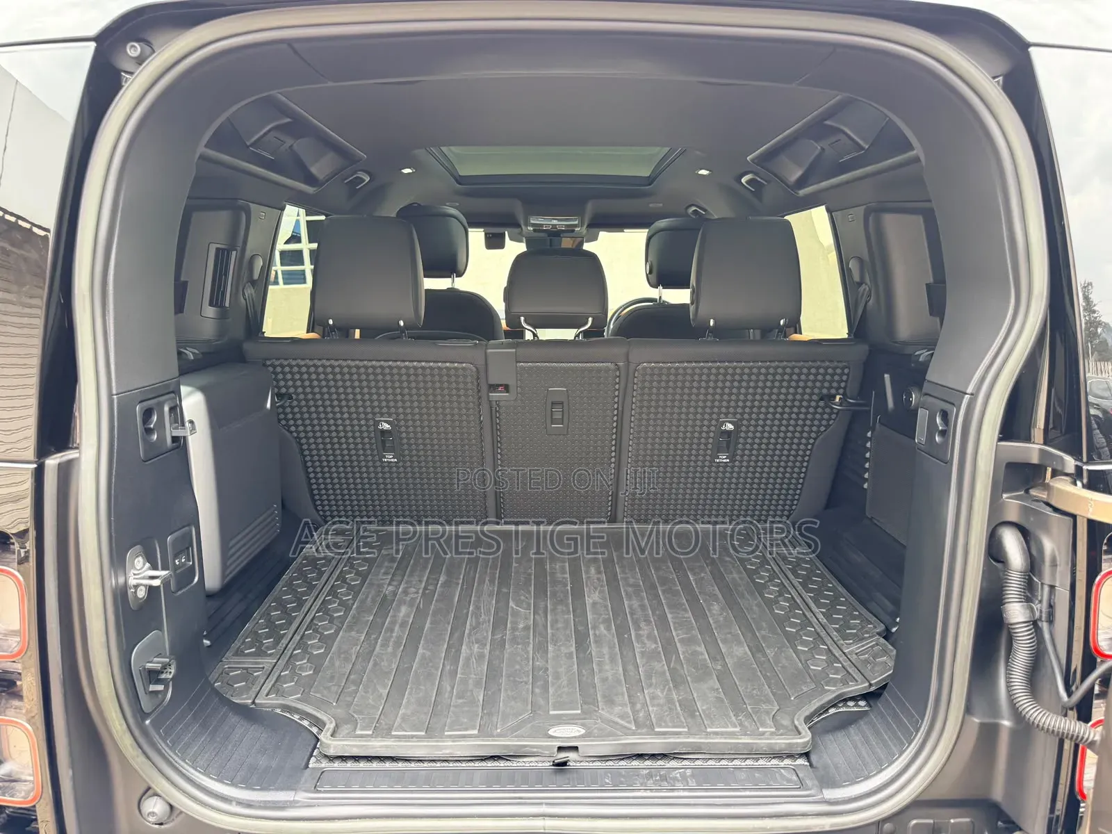 Land Rover Defender 2022 Gold