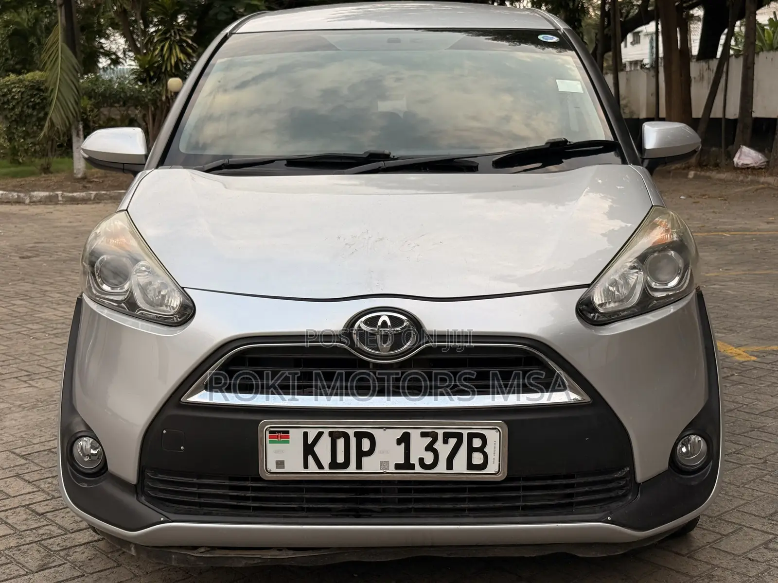 Toyota Sienta 2016 Silver