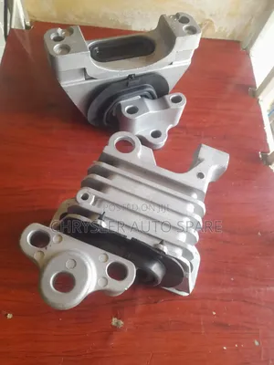 Jeep Cherokee 2.0,2.4,3.2 2014 2018 Left Engine Mount