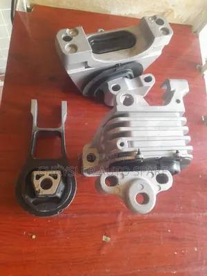 Jeep Cherokee 2.0,2.4,3.2 2014 2018 Left Engine Mount