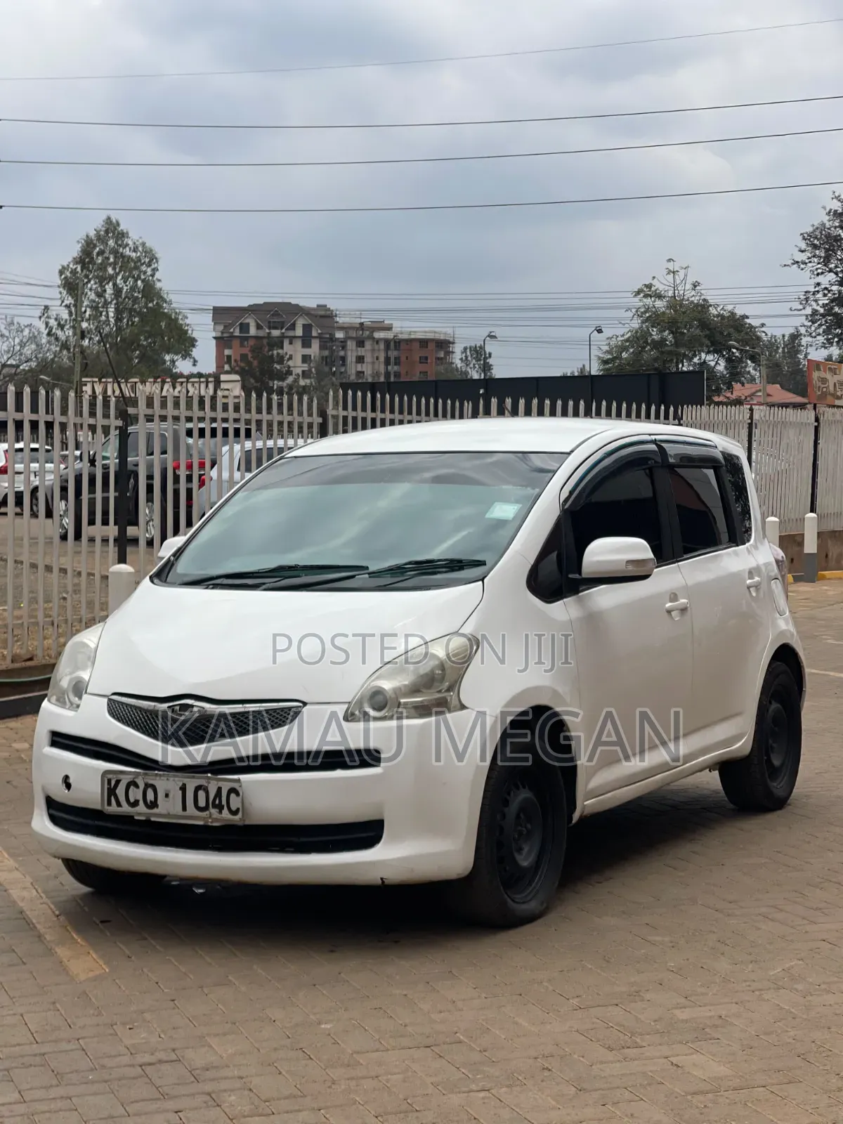 Toyota Ractis 2010 White
