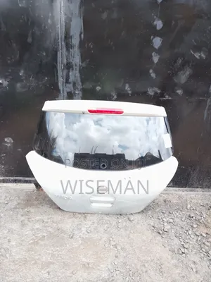 Nissan Tiida Boot Lid